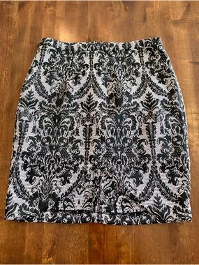 Forever 21 Black and Cream Damask Pencil Skirt